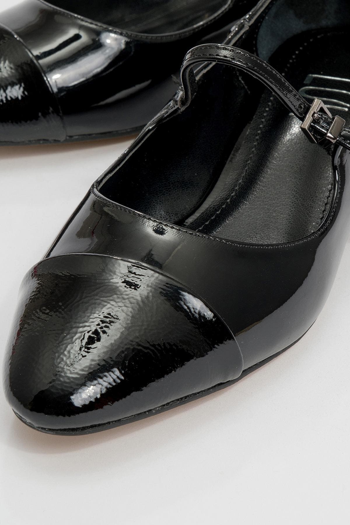 Prologue Shoes Uster Low Heel Mary Jane Pump, Alternate, color, Black Patent