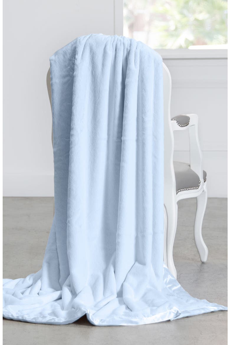Giraffe At Home Luxe™ Faux Fur Solid Throw, Alternate, color, BLUE