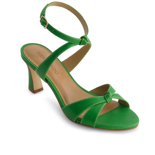 BERNARDO FOOTWEAR BERNARDO FOOTWEAR NEERA MID HEEL SANDAL