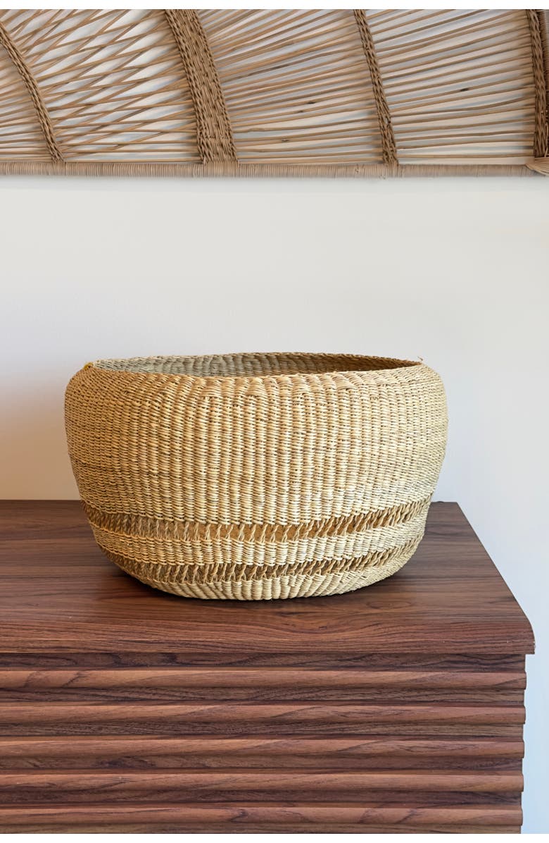 Mbare Handwoven 1 String Round Planter Basket, Alternate, color, Natural