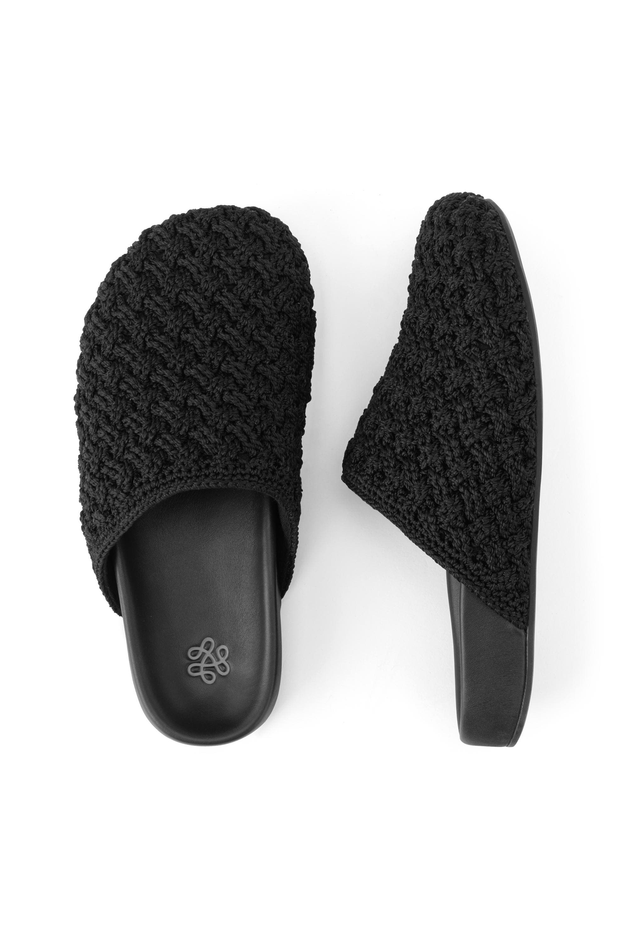 The Sak Bolinas Crochet Clog Shoe, Alternate, color, Black Cozy