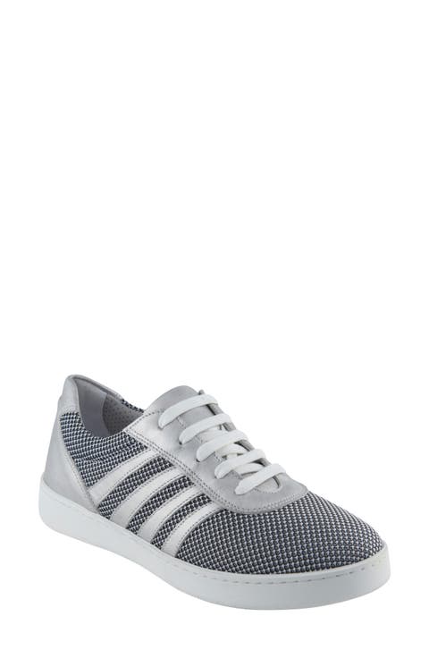 Cascade Sneaker (Women)