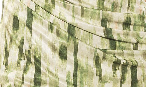 Alexia Admor Fione V-neck Sheath Minidress In Green Abstract