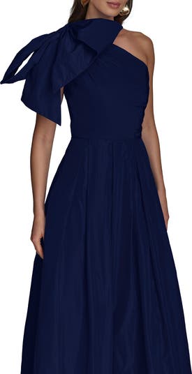 Bow One-Shoulder Gown