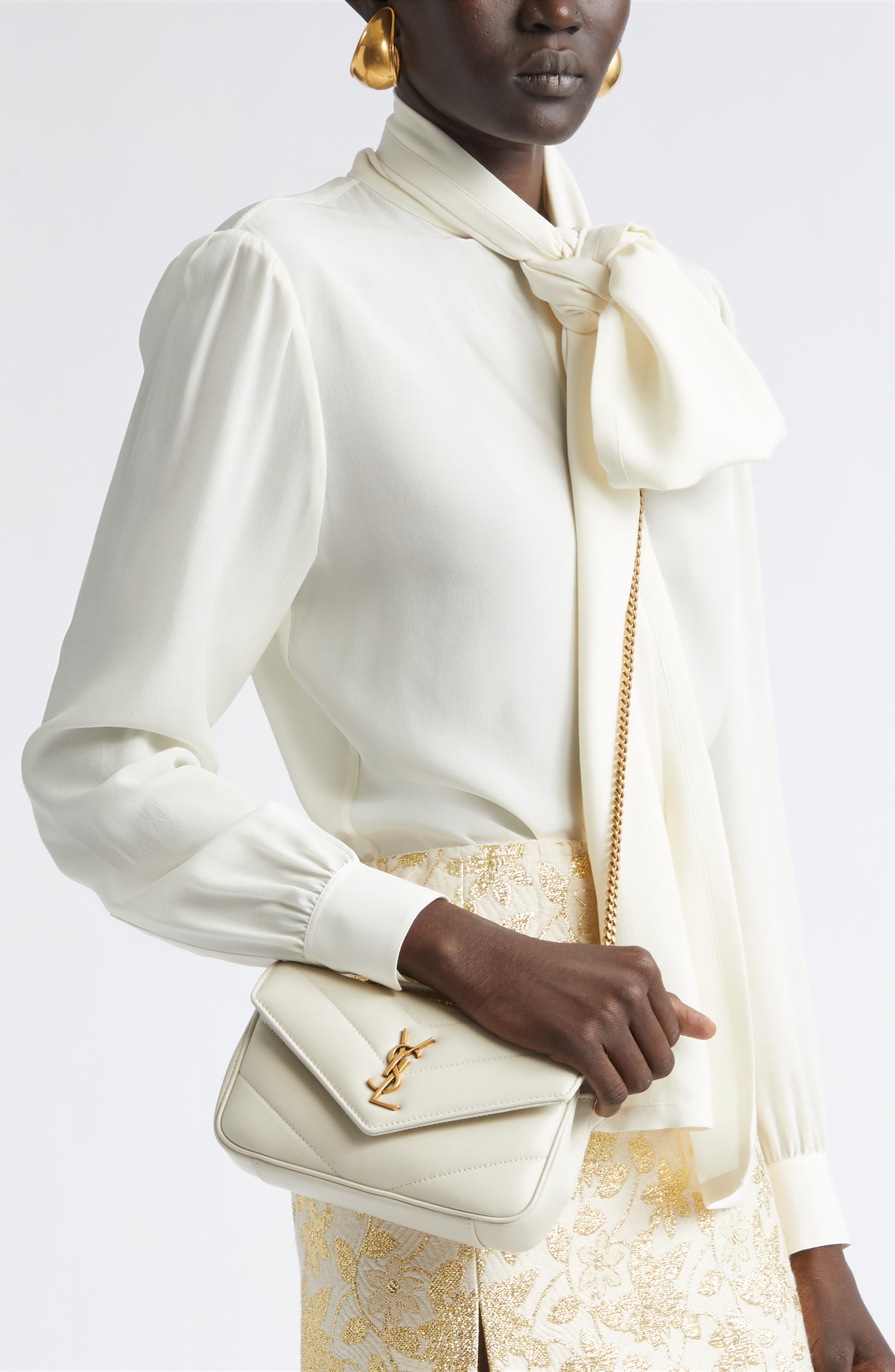 Женские сумки Saint Laurent Toy Loulou Quilted Leather Shoulder — фото 3