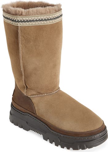 Ugg k buy Classic tall ll size 5.