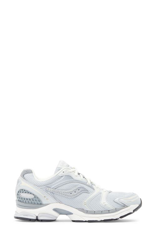 Saucony Progrid Triumph 4 Sneaker In Light Grey