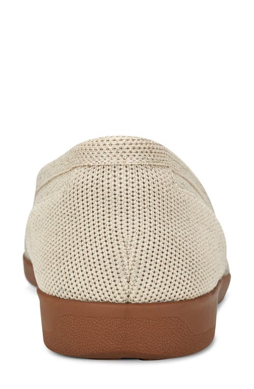 Easy Spirit Devitt Flat In Light Natural