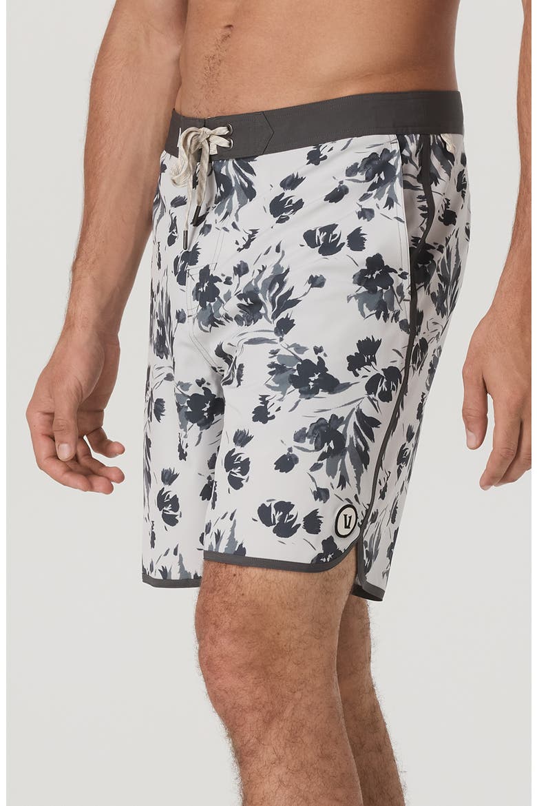 Cruise Hybrid Board Shorts, Alternate, color, FROST GREY FLEUR