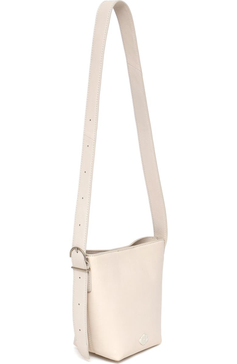 New Amsterdam Leatherworks Jayden Calfskin Leather Bucket Bag, Alternate, color, Ivory