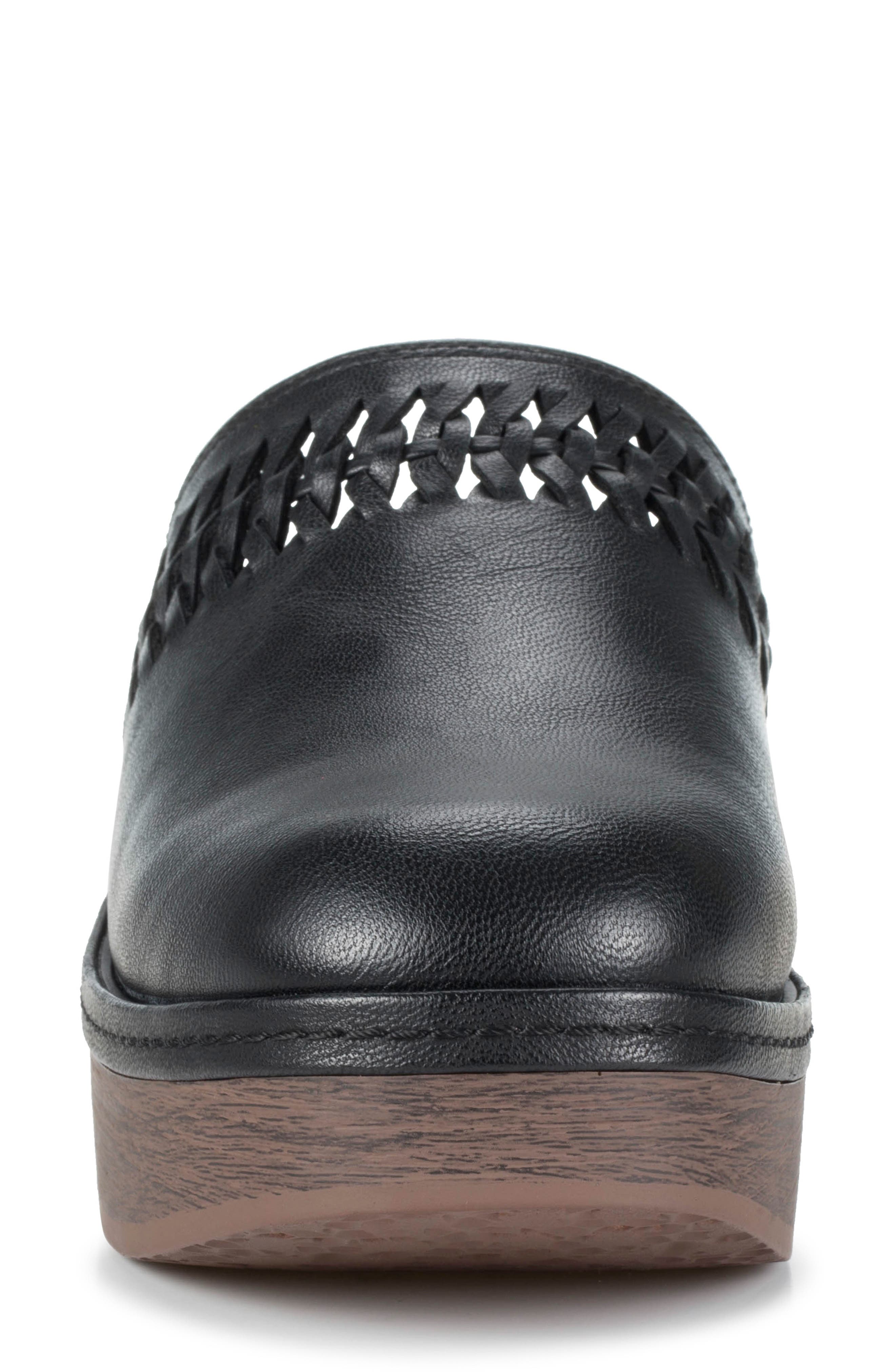 BARETRAPS Sandy Comfort Clog, Alternate, color, Black