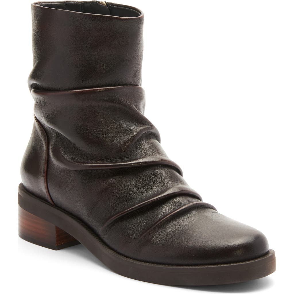 Abeo Traverse Scrunch Boot In Burgundy - Metatarsal