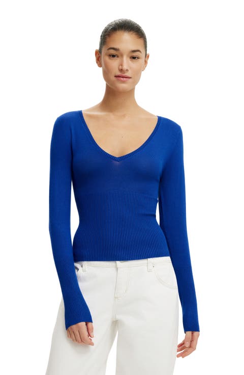 Women's Close Knit V-Neck Top