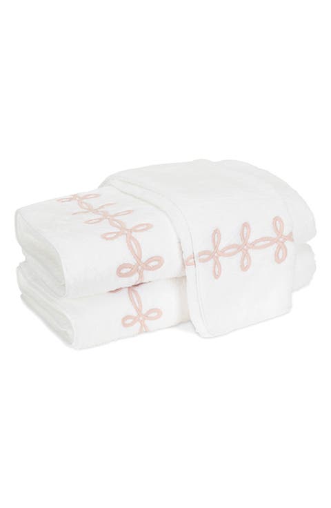 Gordian Knot Bath Sheet