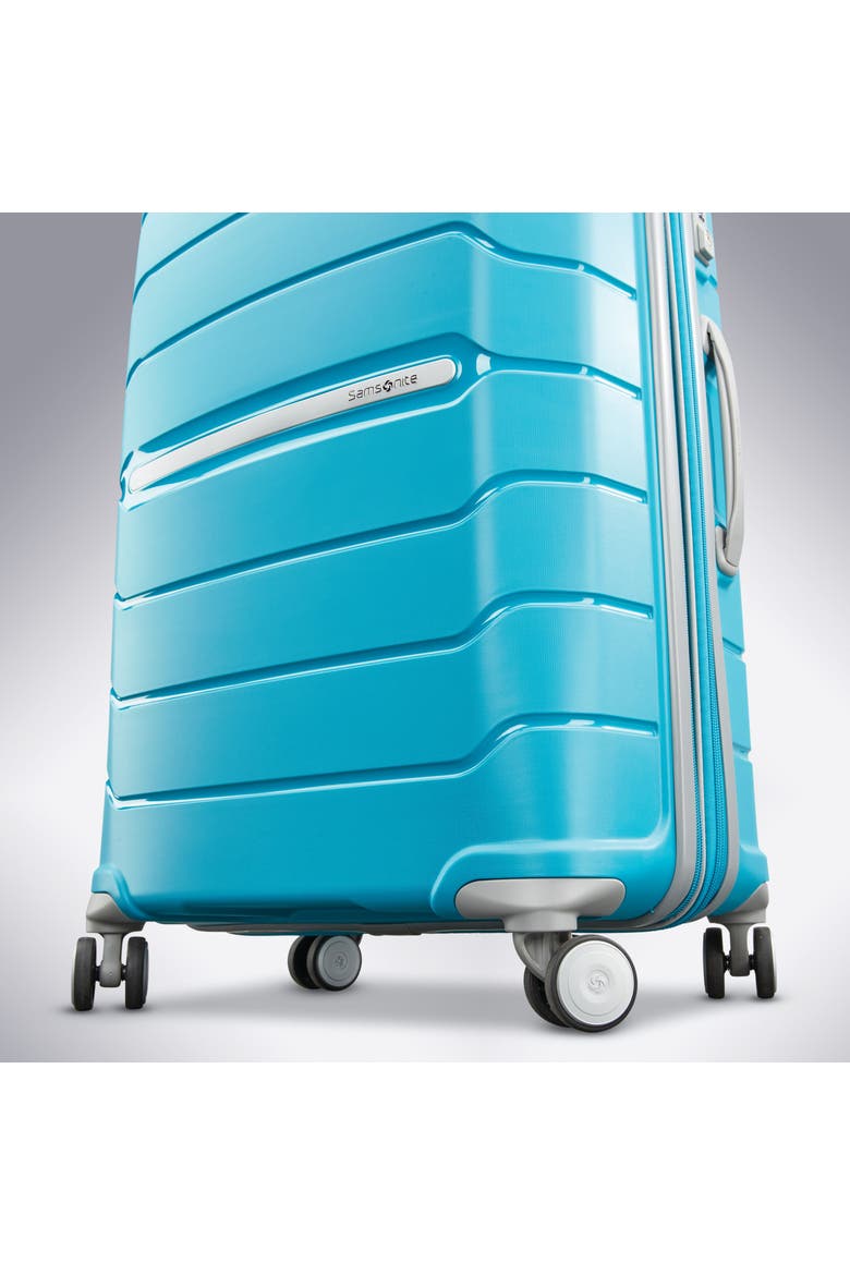 Freeform Hardside Expandable 28" Large Checked Spinner Luggage, Alternate, color, Ocean Blue