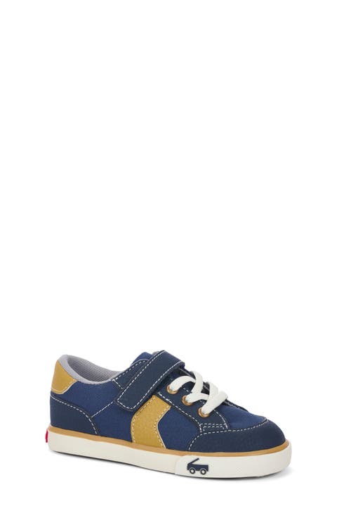 Kids' Connor Sneaker