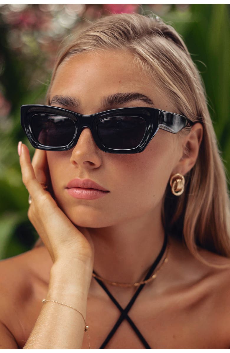 FREYRS Eyewear Selina Cat Eye Sunglasses, Alternate, color, Black