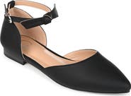 Journee Collection Vielo Pointed Toe Flat
