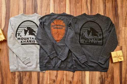 MOUNTAIN KHAKIS MOUNTAIN KHAKIS LOGO CREW