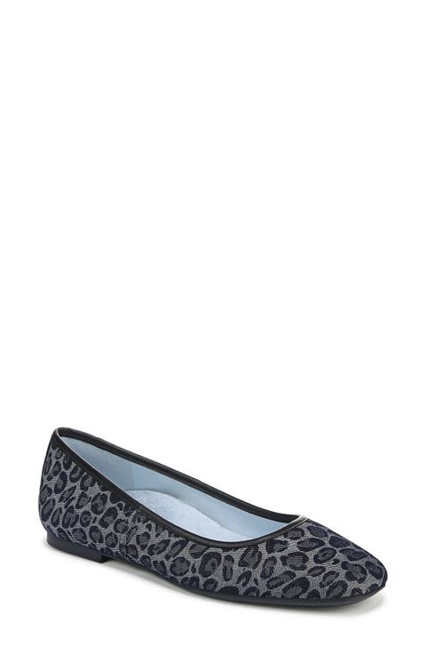 Orinda Square Toe Flat (Women)