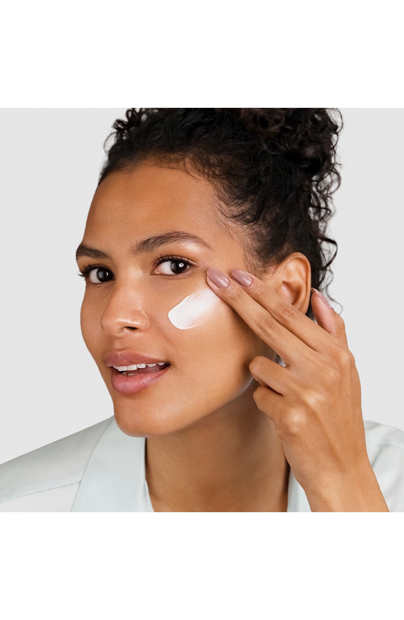 Estée Lauder DayWear Multi-Protection Anti-Oxidant 24H-Moisture Cream Moisturizer SPF 15 — фото 8