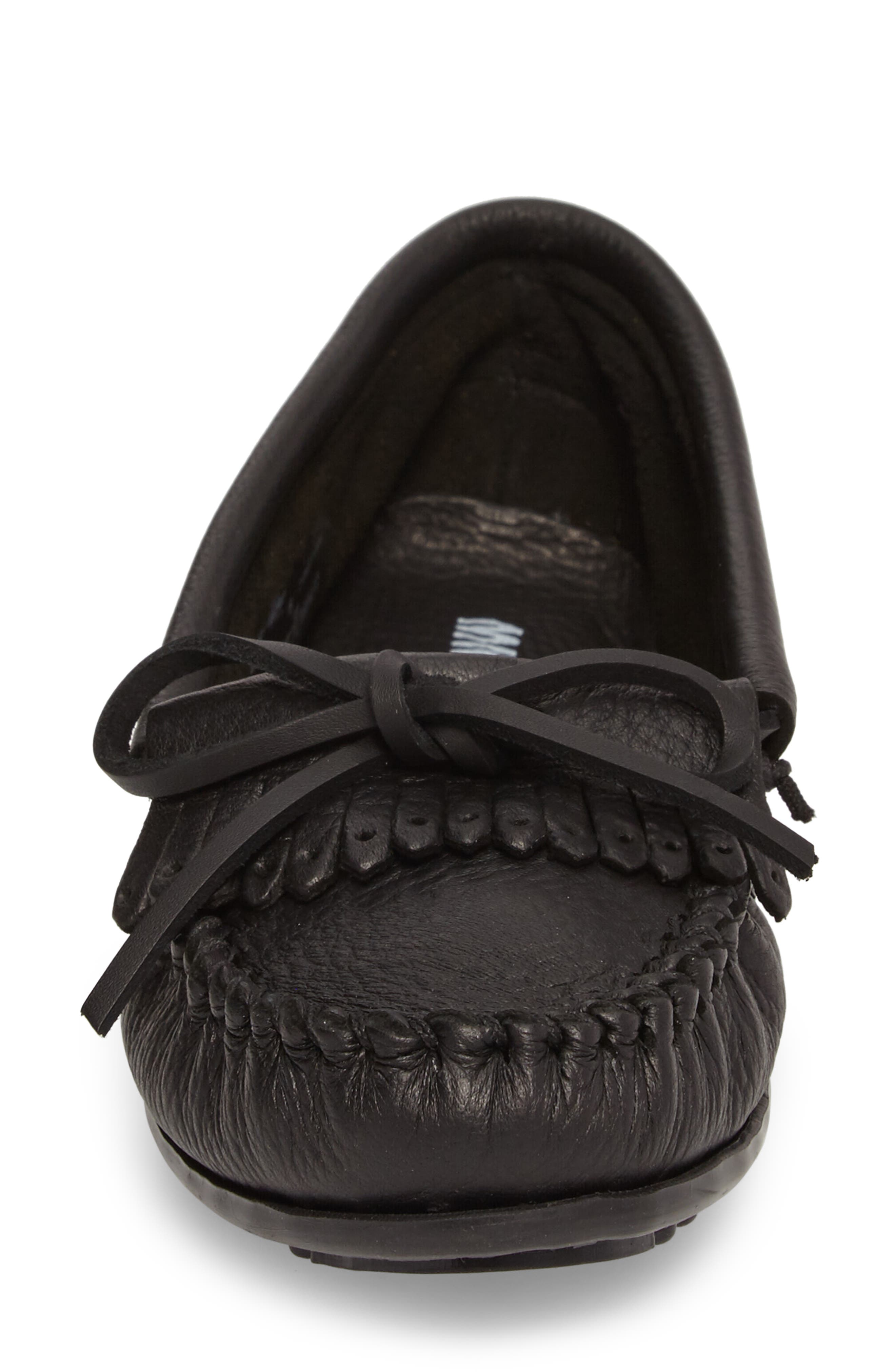 Minnetonka Kilty Driving Shoe, Alternate, color, Black