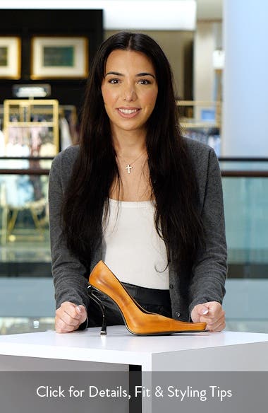 Centaui Pointed Toe Pump