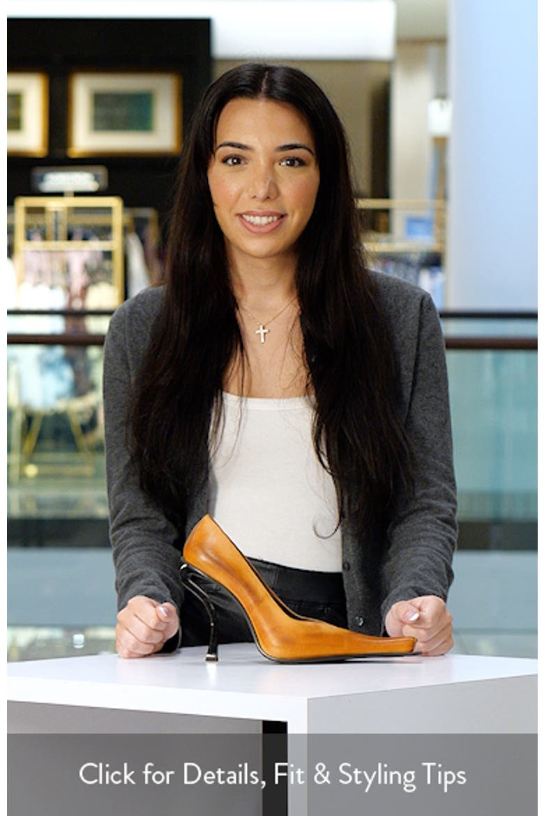 Centaui Pointed Toe Pump video