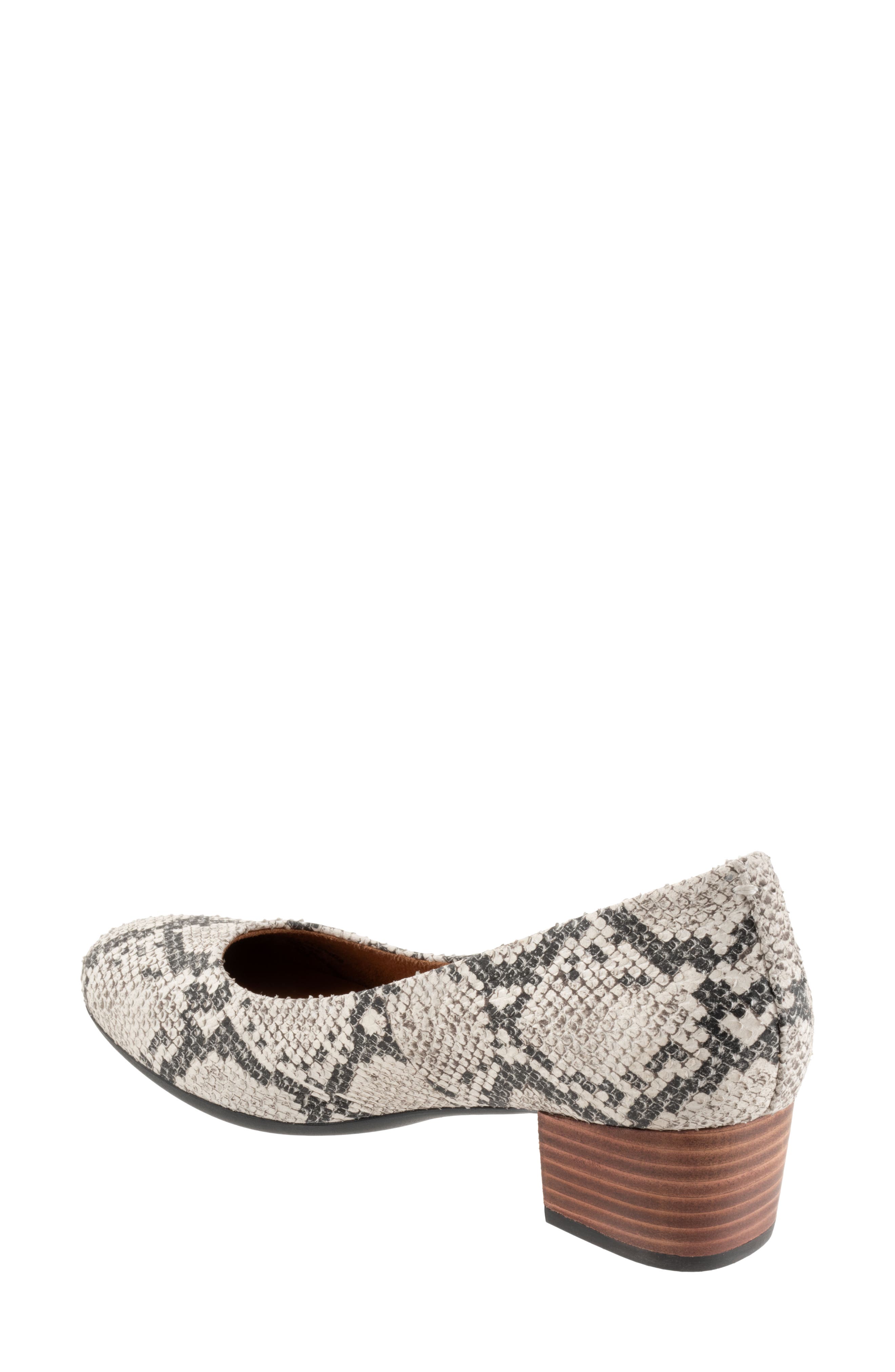 Lynn Pump - image 4