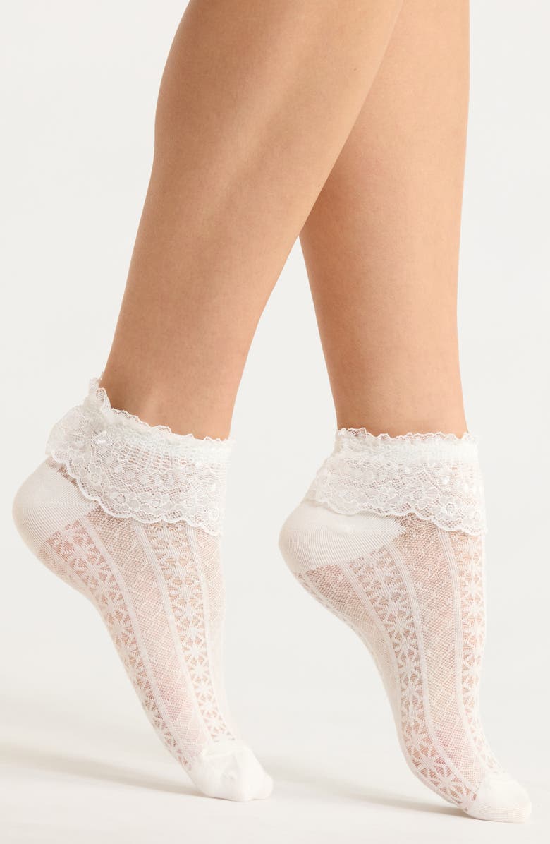 Casa Clara Palmer Ruffle Ankle Socks, Main, color, White