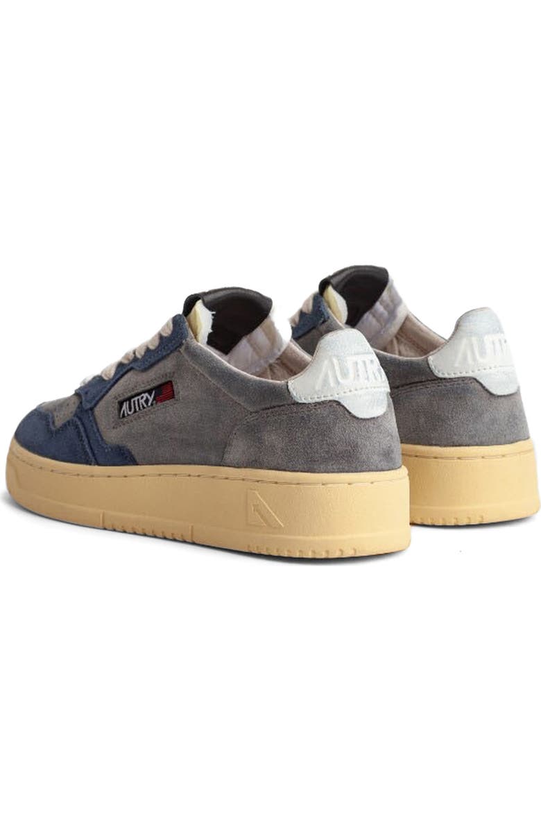 AUTRY Medalist Low Sneaker, Alternate, color,