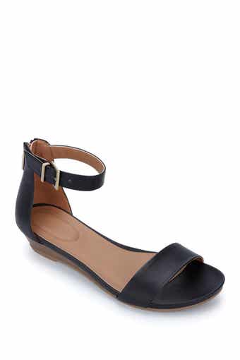 Kenneth Cole Reaction Great Viber Ankle Strap Sandal