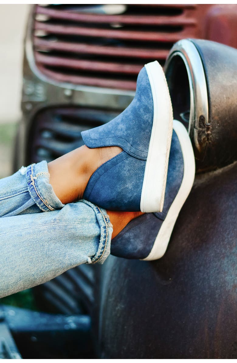 Journee Collection JOURNEE Cardi Wedge Sneaker, Main, color,