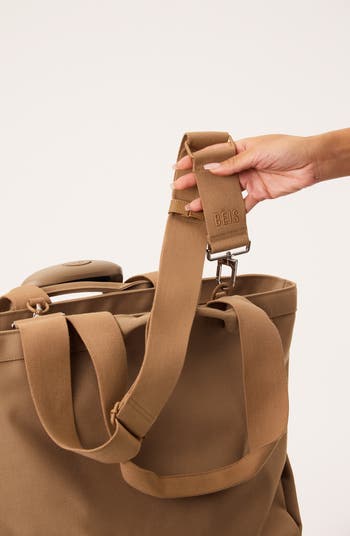 The Travel Tote