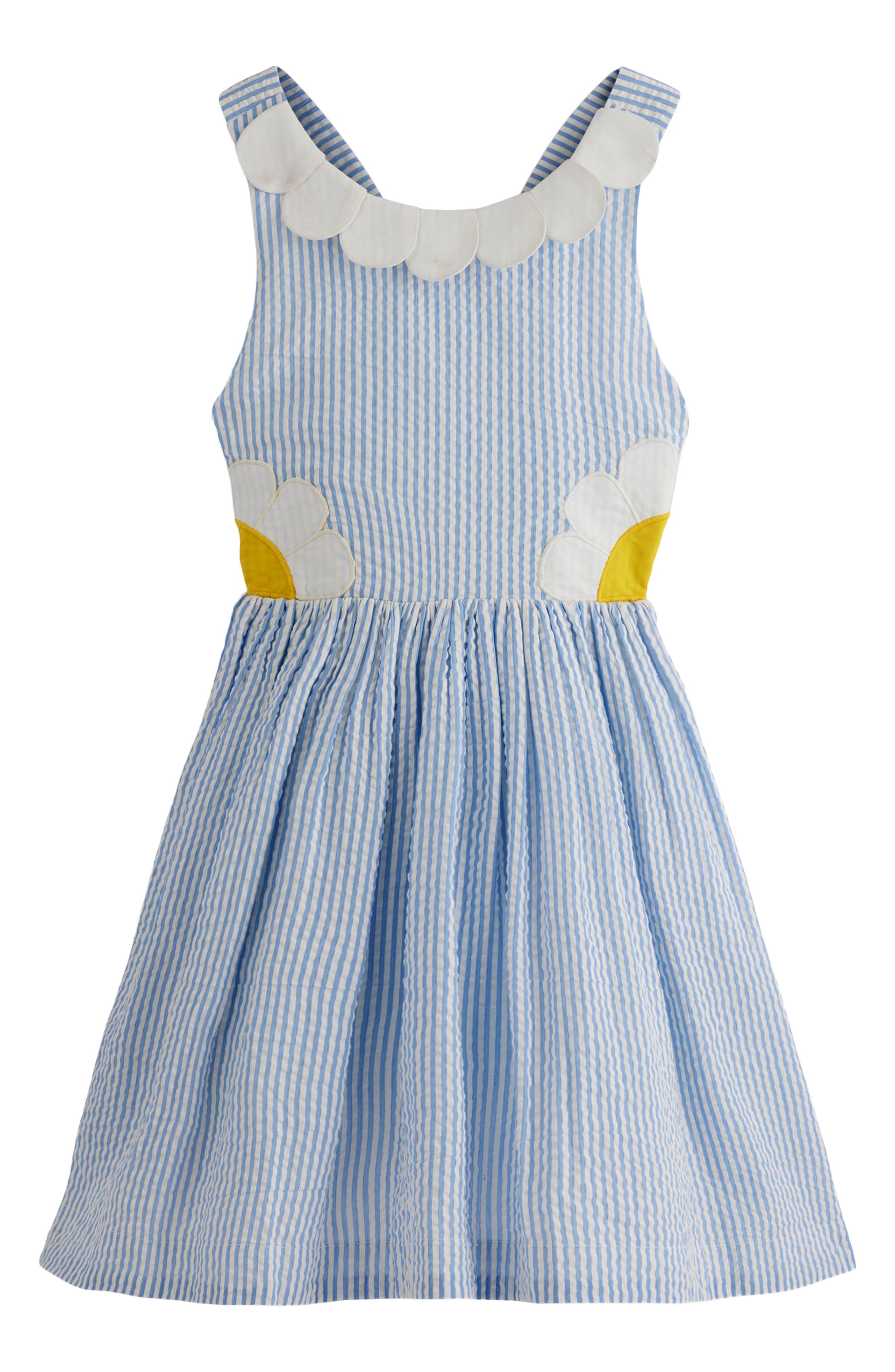 selected BLUE DAISY APPLIQUE