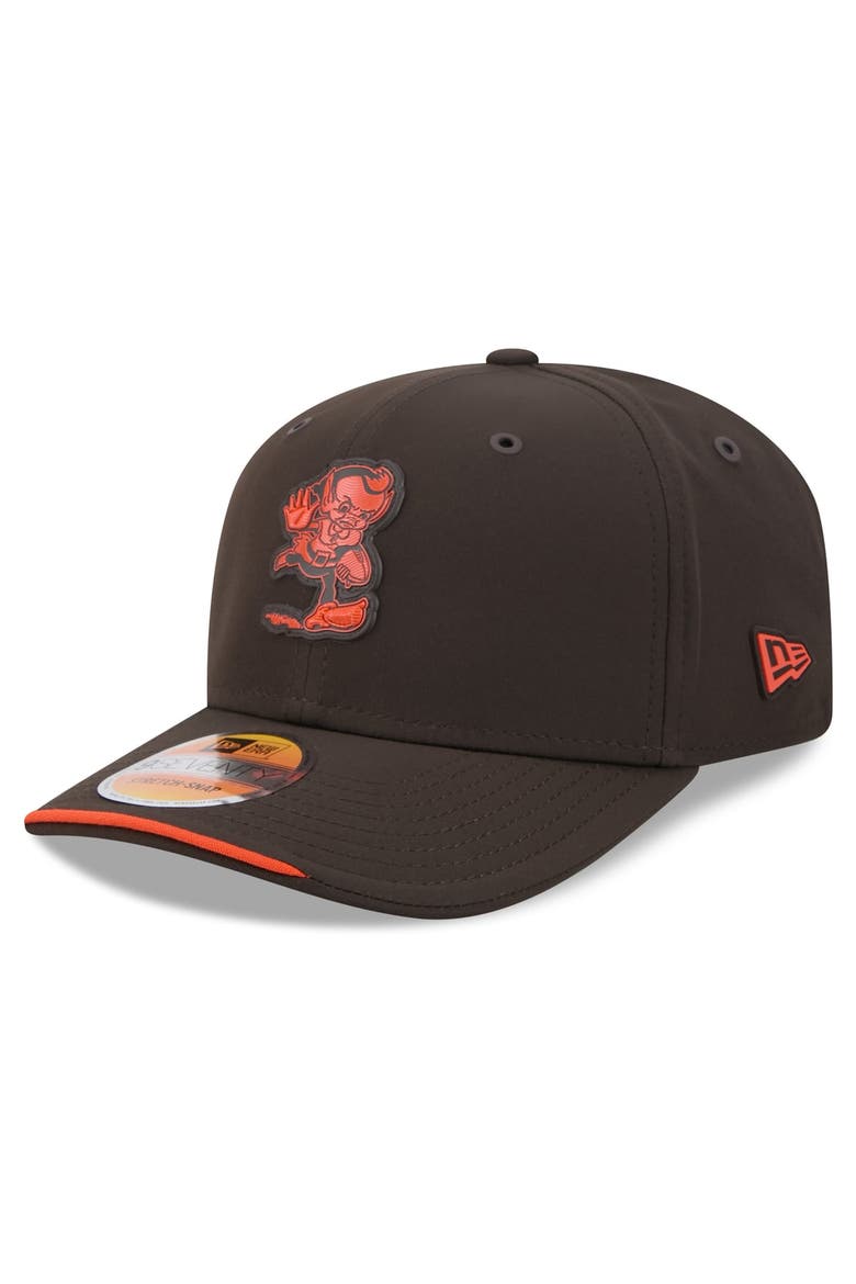 Men's New Era Brown Cleveland Browns 2026 Sideline Throwback 9SEVENTY Adjustable Hat, Main, color, Brown