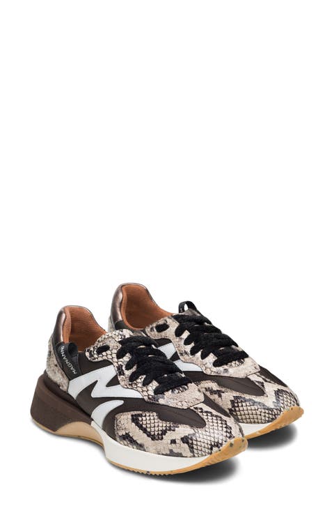 Mila Sneaker
