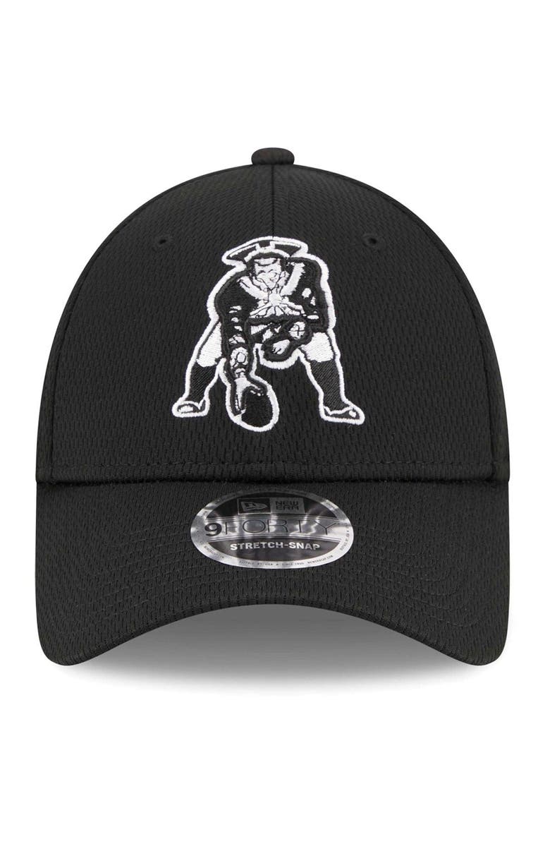 New Era Men's New Era Black New England Patriots Throwback Main B-Dub 9FORTY Adjustable Hat, Alternate, color,