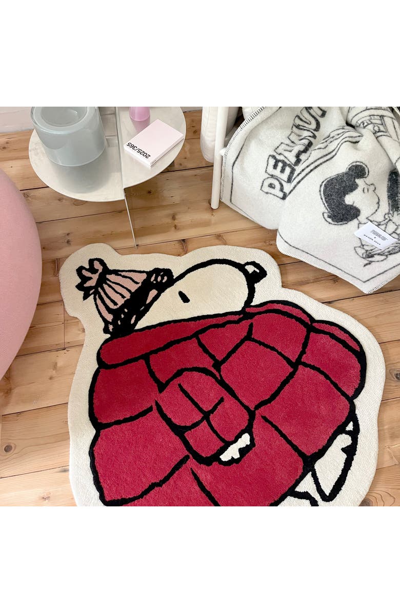 Maison Deux Peanuts Puffer Jacket Rug, Alternate, color, Black / White / Red