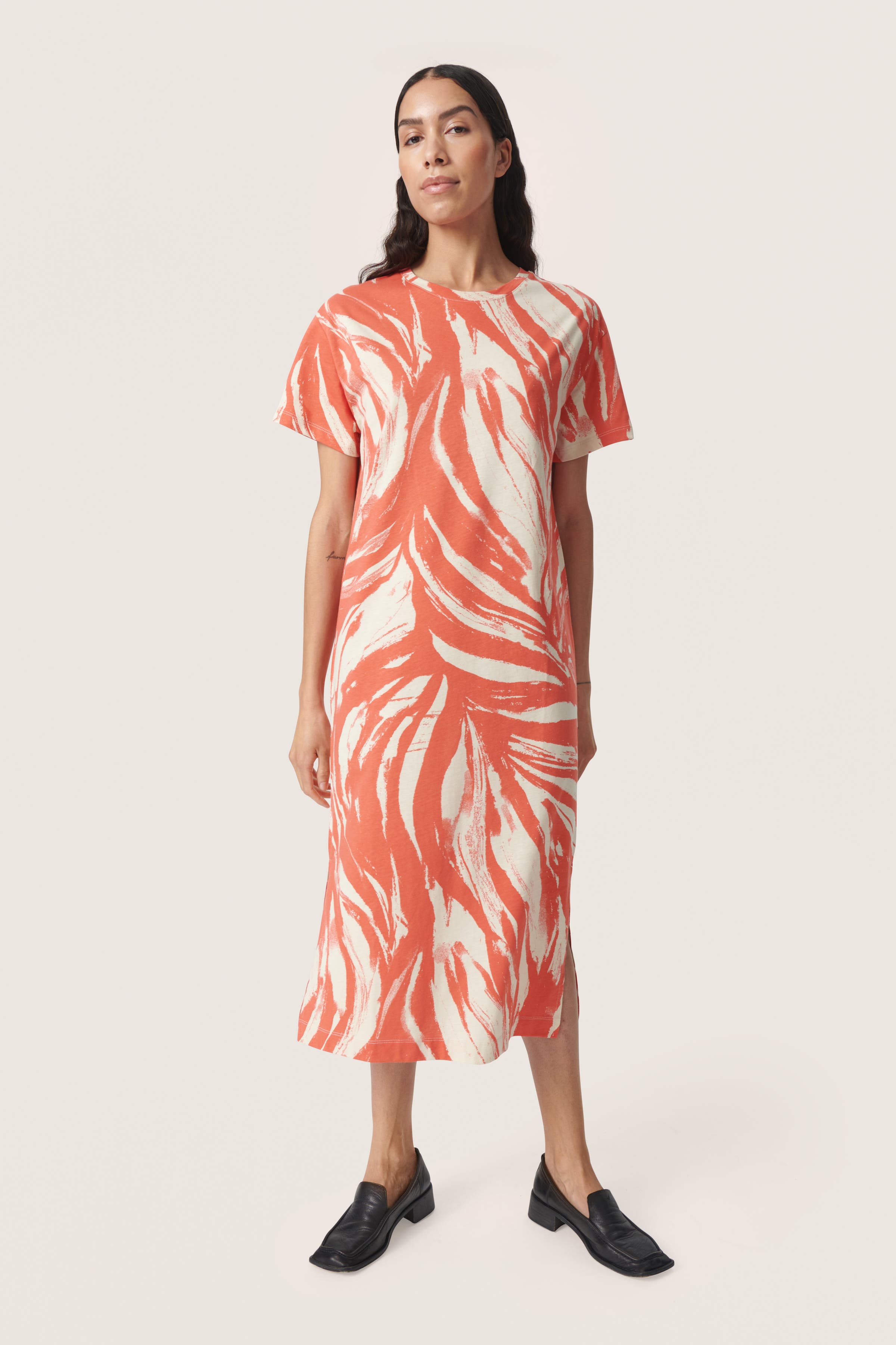 selected Hot Coral Wave