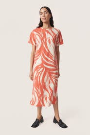 Soaked in Luxury Eva Short Sleeve Crew Neck Midi Dress