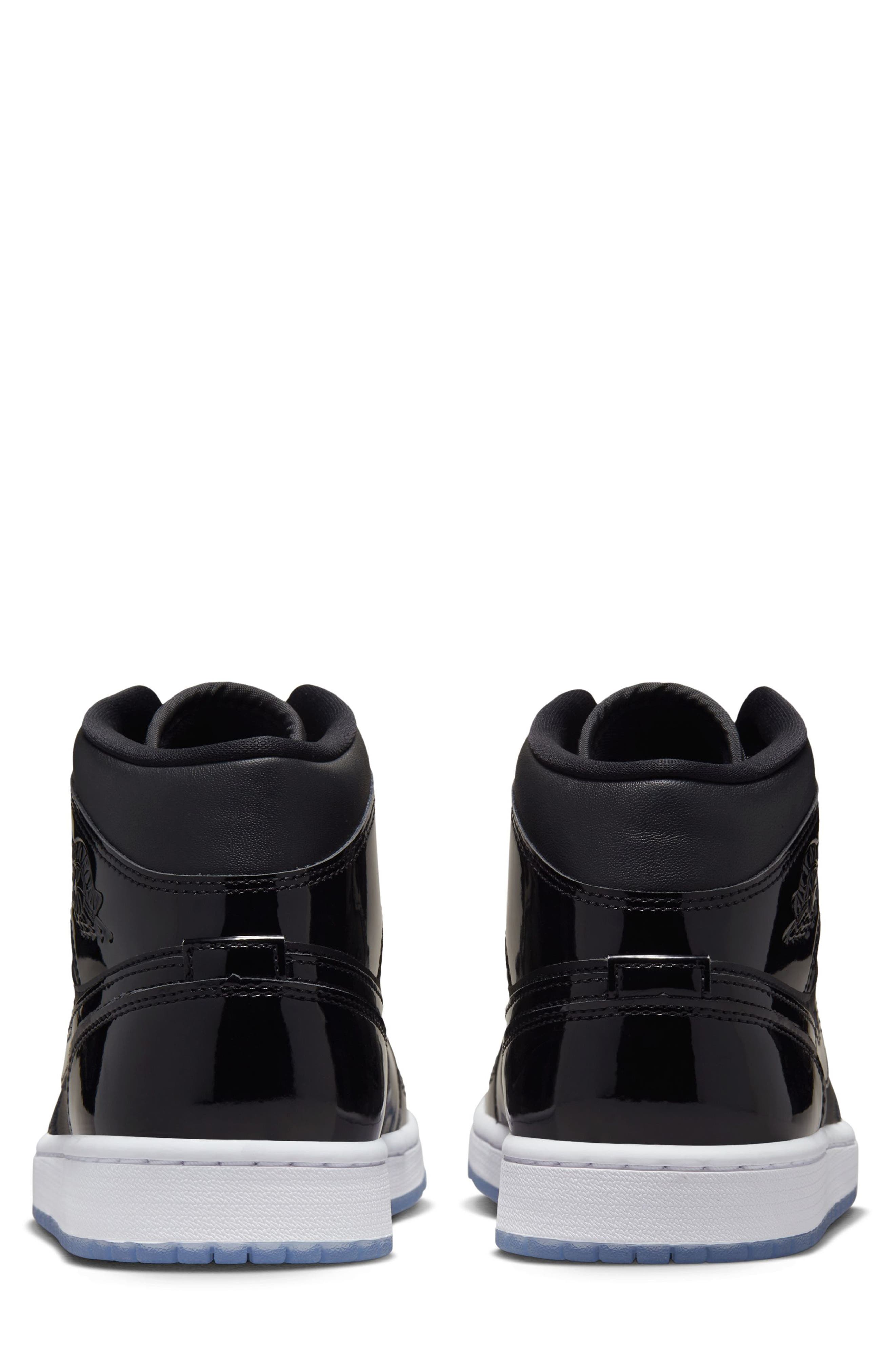 Jordan Air Jordan 1 Mid SE Basketball Sneaker, Alternate, color, 