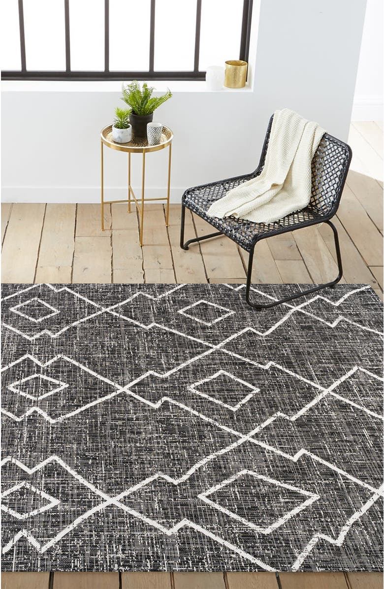 JONATHAN Y Carwa  Diamond Trellis Indoor/Outdoor Area Rug, Alternate, color, Black/Ivory