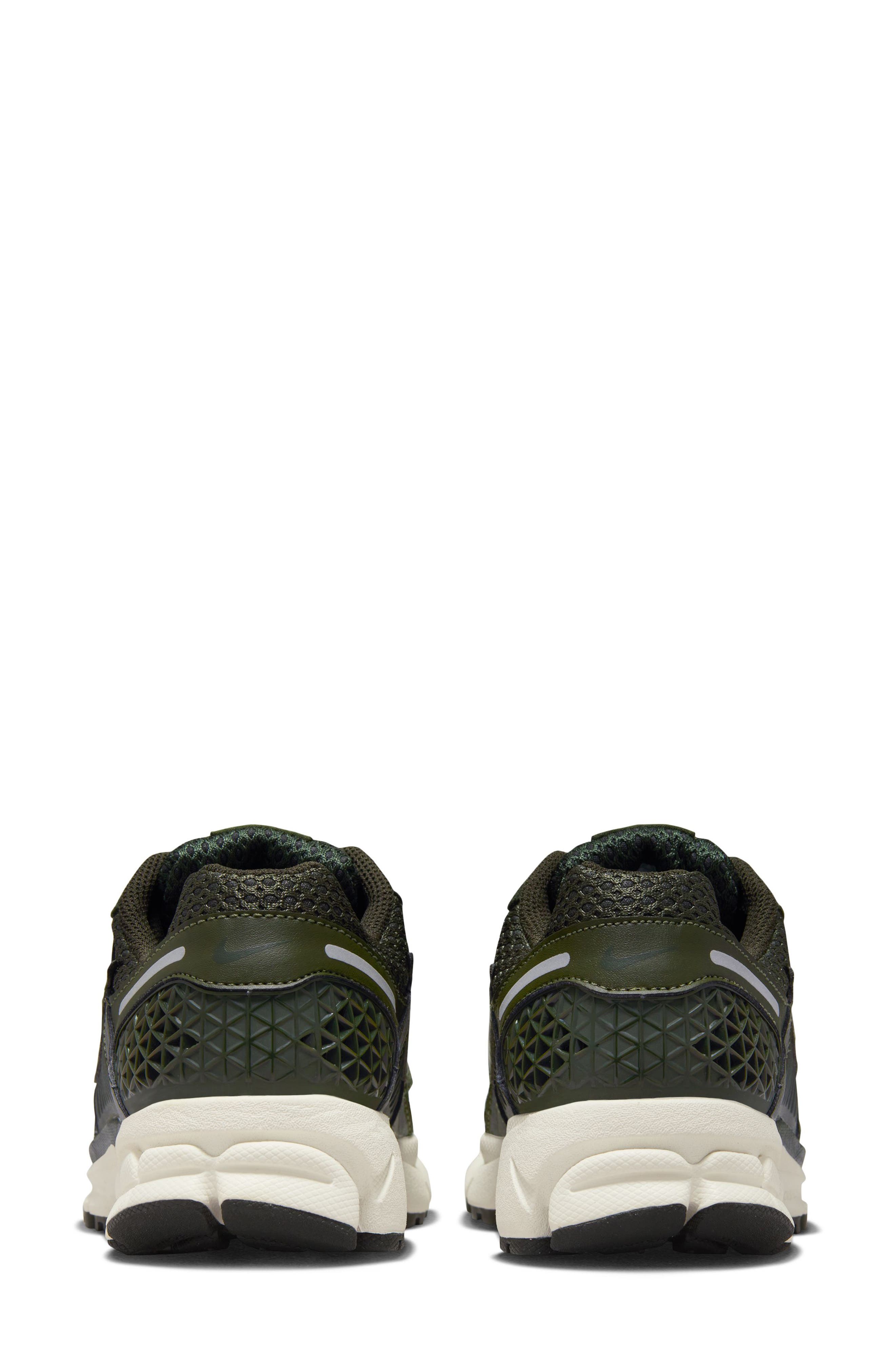 Nike Zoom Vomero 5 Sneaker, Alternate, color, 