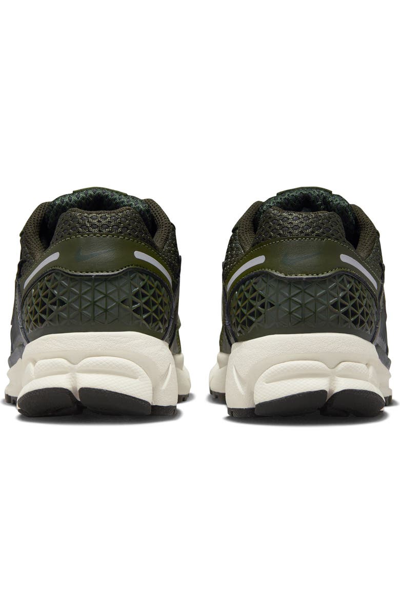 Nike Zoom Vomero 5 Sneaker, Alternate, color,