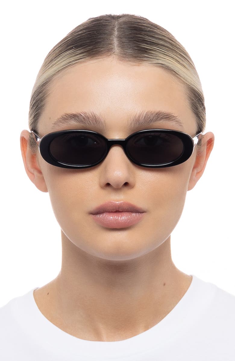 Le Specs Outta Love 51mm Oval Sunglasses, Alternate, color, Black / Smoke Mono