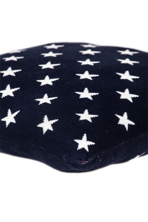 Traditional Throw Pillow