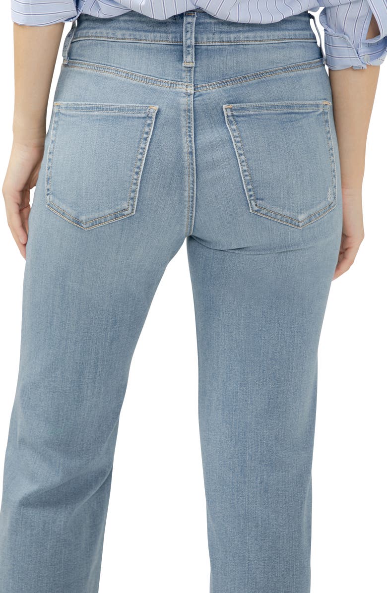 Silver Jeans Co. Avery Curvy Relaxed Straight Leg Trouser Jeans, Alternate, color, Mateo