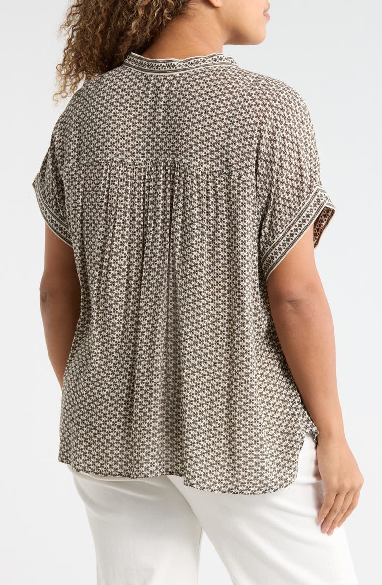 MAX STUDIO Dolman Short Sleeve Top, Alternate, color, Ivory/ Army Four Clovers