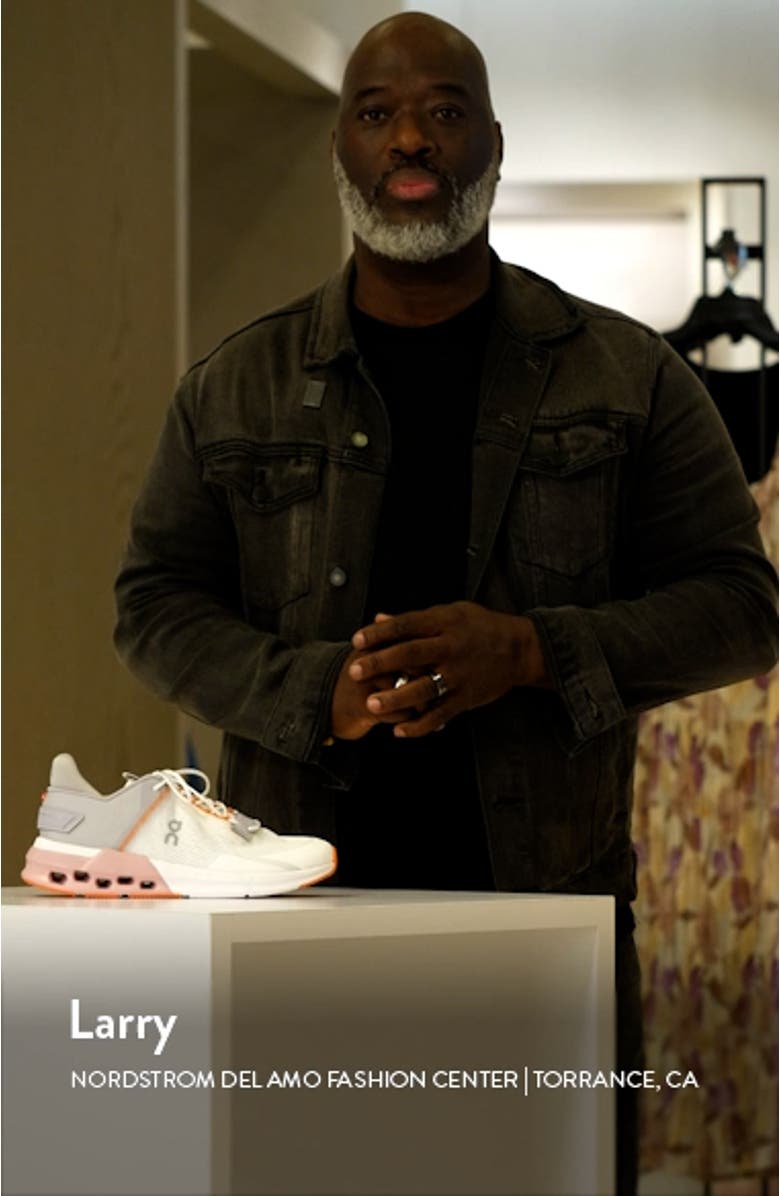 Cloudnova Flux Sneaker, sales video thumbnail